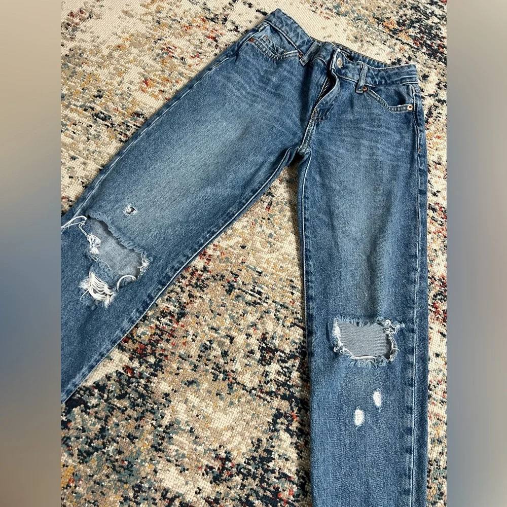 Forever 21 Girl Jeans - Picture 2 of 5